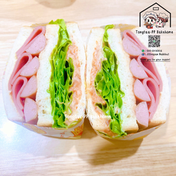 แซนด์วิชไส้กรอก + โบโลน่า