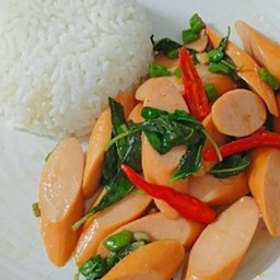 ข้าวกระเพราฮอทดอก