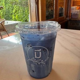 นมสดอัญชัน