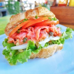 ครัวซองแซลม่อน