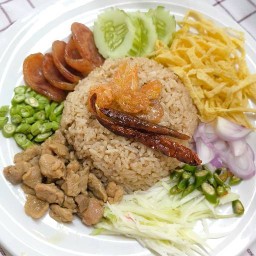 ข้าวคลุกกะปิ ครัวบ้านกาย