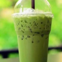 ชาเขียว อร่อย เข้ม (พร้อมน้ำแข็ง)