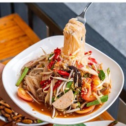 ตำป่าเส้นเล็กไก่ยอ