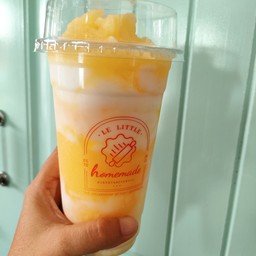 ส้ม โยเกิร์ต สมูทตี้