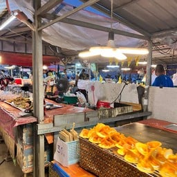 ตลาดร่มโพธิ์