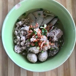 เส้นไวไวหมู น้ำใส