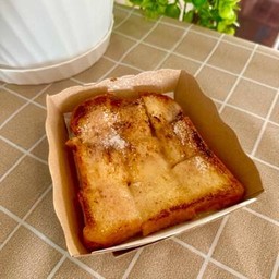 ขมนปังปิ้งเนยนมน้ำตาล