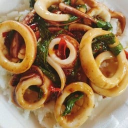 ร้าน เรยา ยำเเซ่บ