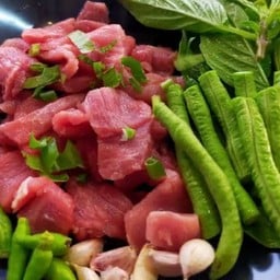 ลาบเป็ดสุรินทร์ป้าเขียว