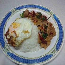 ข้าวน้อยกะเพราเยอะ