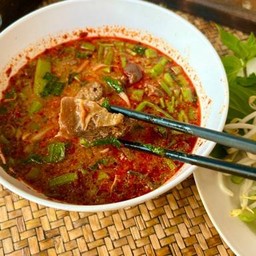 เกาเหลาหมูตุ๋นต้มยำน้ำข้น