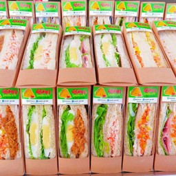 แซนด์วิช ณิรัชญา ตลาดสายลมจอย