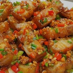 หมูกรอบคั่วพริกเกลือ(กับข้าว)