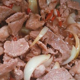 ผัดเต้าหู้ยี้ ราดข้าว