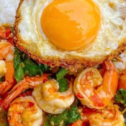 ข้าวกะเพรากุ้ง+ไข่ดาว