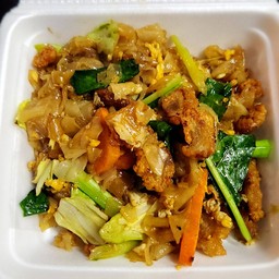 ผัดซีอิ๊วหมูกรอบ