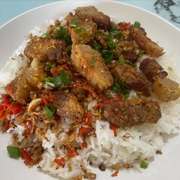 หมูกรอบคั่วพริกเกลือ