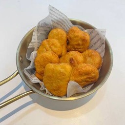 นักเก็ตไก่ 8 ชิ้น