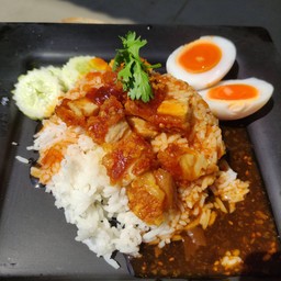 ข้าวหมูกรอบ