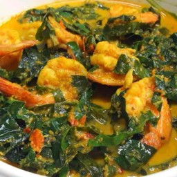 แกงคั่วหน่อไม้ กุ้ง