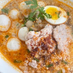 บะหมี่ต้มยำหมูเด้ง+ลูกชิ้นหมู