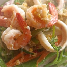 สุกี้กุ้งหมึกใส่ไข่(แห้ง)