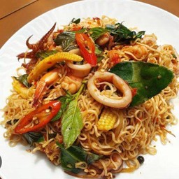 มาม่าผัดขี้เมา