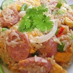 ข้าวผัดแหนม