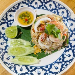 ข้าวผัดกุ้ง +ปลาหมึก