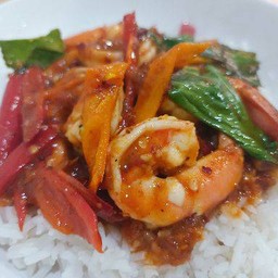 พริกแกงกุ้งราดข้าว