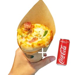 [อร่อยซ่ากับโค้ก] พิซซ่า โคน พิซซ่าแนวใหม่ แป้งกรอบนอกนุ่มใน ไส้แน่นพร้อมซอสฉ่ำๆ +  โค้ก ออริจินัล (กระป๋อง)