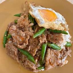ผัดพริกแกงหมู