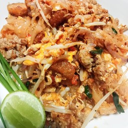 ผัดไทหมูสับ+กากหมู