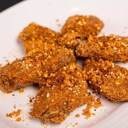 ปีกไก่ทอดน้ำปลารสแจ่วแซ่บชีส (เผ็ด) 6 ชิ้น