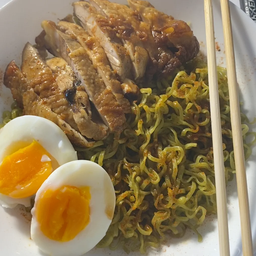 สารพัดข้าวหน้าไก่ฮาลาล & บะหมี่คลุก - ดีคอนโด กาญจนวนิช (C)