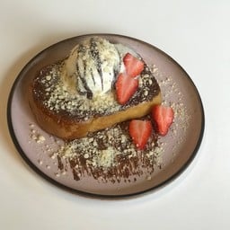 โทสต์นูเทลล่า&ไอศครีมนมสด