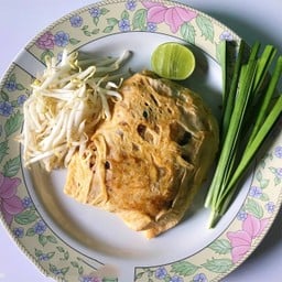 ผัดไทยวุ้นเส้นไข่+ห่อไข่