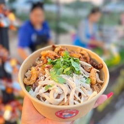 ก๋วยเตี๋ยวไก่มะระ บุฟเฟ่ต์ วัดพระพุทธบาท