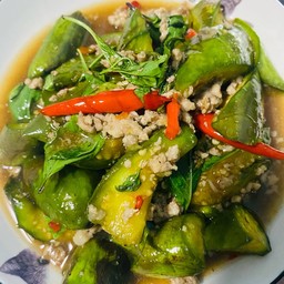 ผัดมะเขือยาว