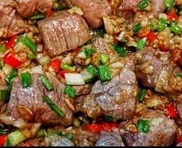 เนื้อคั่วพริกเกลือ ราดข้าว