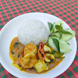 ผัดเครื่องแกงราดข้าว