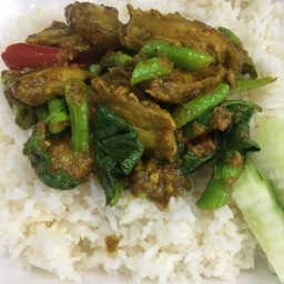 ข้าวราดเครื่องแกง