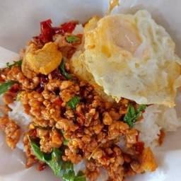 กะเพราหมูสับ+กากหมู