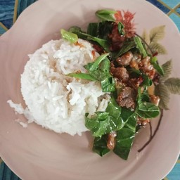 ผัดคะน้าเนื้อ