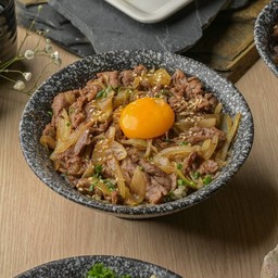 ข้าวหน้าเนื้อผัดซอสญี่ปุ่น