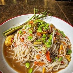 ตำลาวข้าวปุ้น(ไม่มีน้ำตาลไม่มีปู)