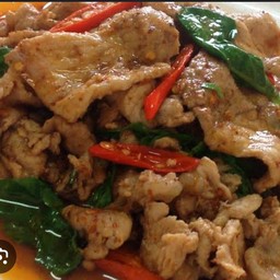 หมูผัดน้ำพริกเผา (กับข้าว)