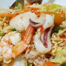 ยำมาม่ารวมมิตร