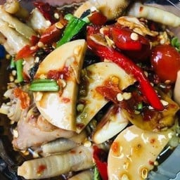 เหลาตีนไก่ไก่ยอหอยดองปลาร้านัวร์