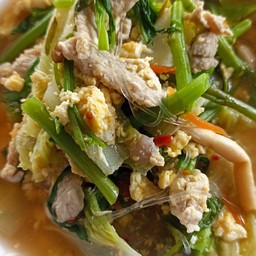 สุกี้หมูใส่ไข่(นำ้)